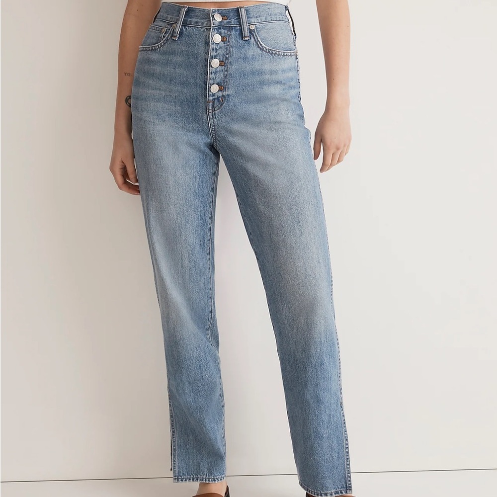 Madewell Straight Leg Jeans in Light Blue Wash